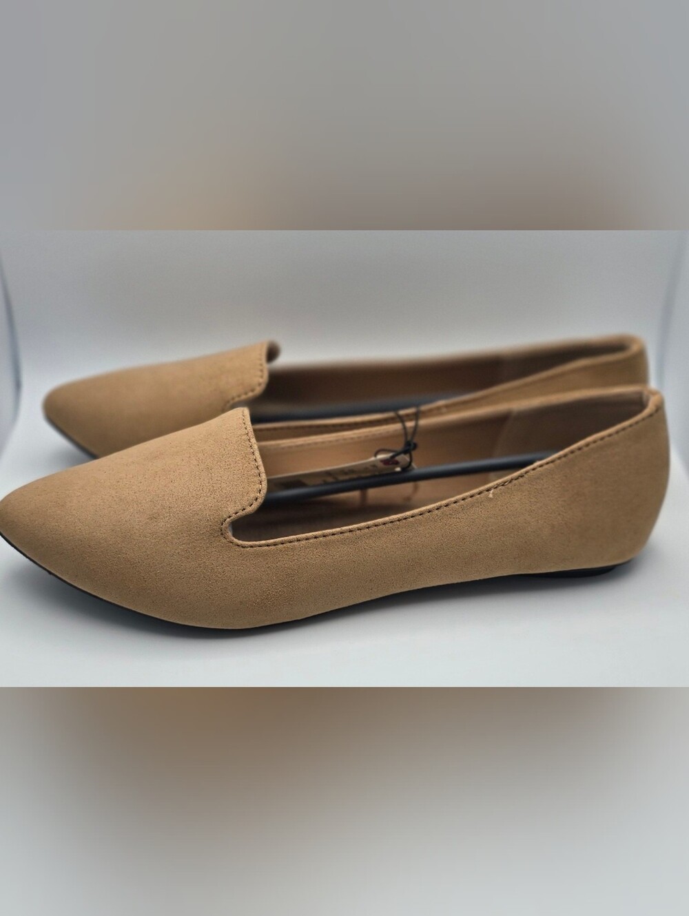 Women's Pointed Toe Slip-On Flats in Tan